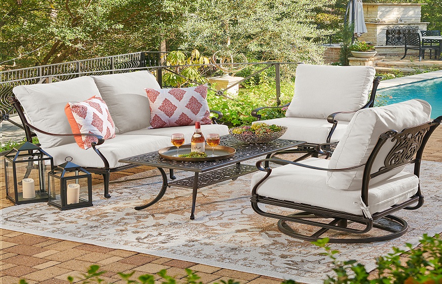 patio furniture in Naples